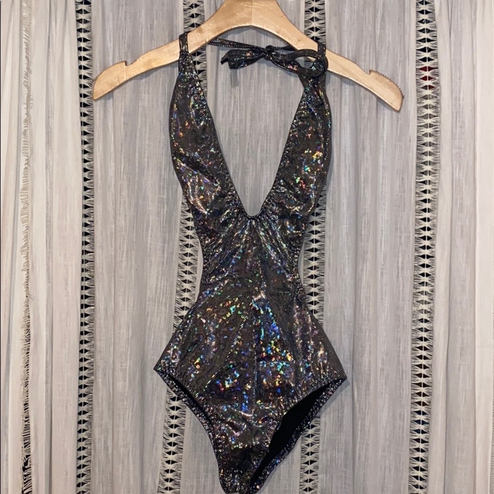 Iheartraves bodysuit